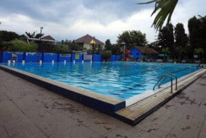 3 Kolam Renang Indoor di Bandung untuk Liburanmu