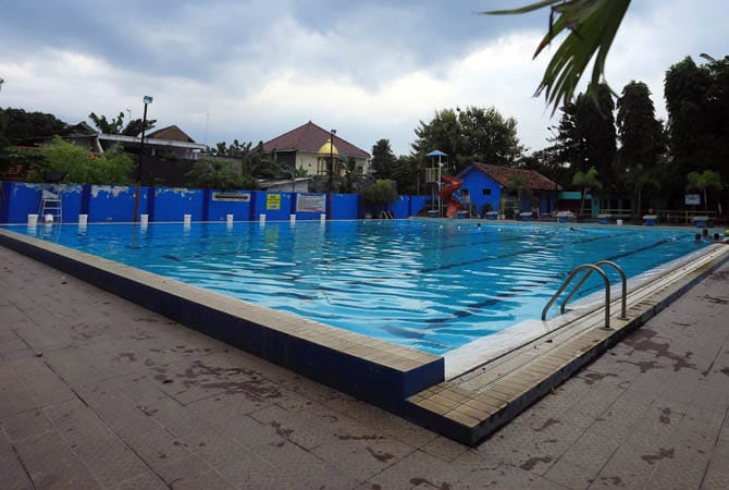 3 Kolam Renang Indoor di Bandung untuk Liburanmu